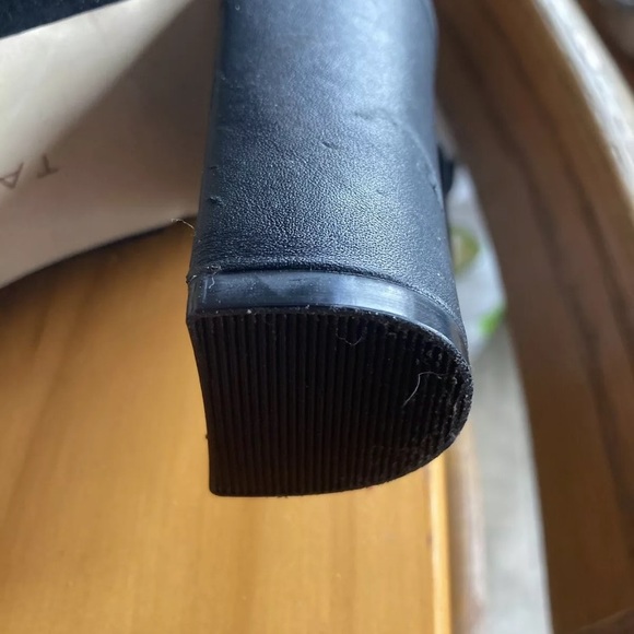 Tahari Retro heels - Picture 5 of 8